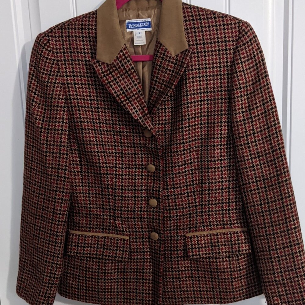 Pendleton Houndstooth wool blazer with suede like collar